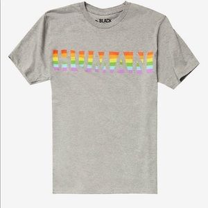 BNWT hot topic pride tee